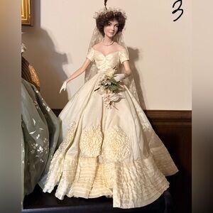 Jacqueline Kennedy Heirloom Bride Doll by Franklin Mint